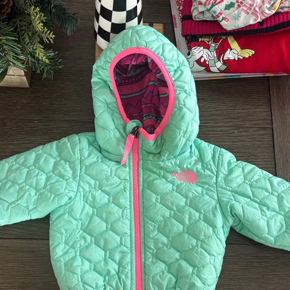 The North Face Light Green Quilted Jacket with Pink Trim